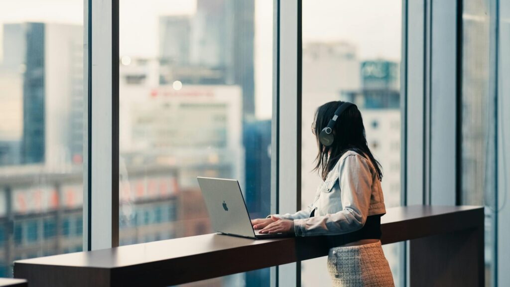 ライバー事務所ライバープロダクションブライド（ライバー事務所）LiverProductionBRIDEブライドはママライバー所属率No1 保活に有利 就労証明対応付 | 顔出しなしライバーで時給保証があるアプリ｜ポコチャ時給制度でいくら稼げる？