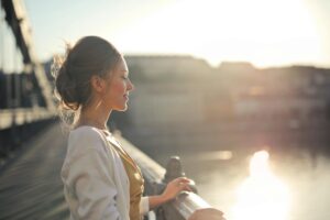 時短勤務より効率的に稼ぐことができる、成果報酬型の働き方